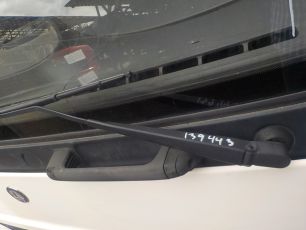 0018203744 MERCEDES Поводок стеклоочистителя, № XF139443