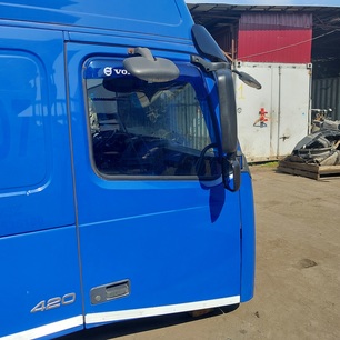 20768971 VOLVO Стекло двери правое, № XF462499