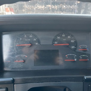 21842980 VOLVO Панель приборов