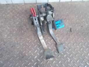 6713933 FORD Блок педалей
