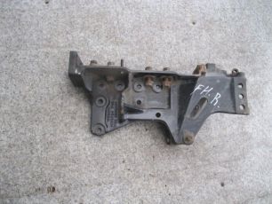 1078754 VOLVO Кронштейн буксировочный правый, № XF9851