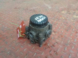 5010525558 RENAULT Клапан ускорительный, № XF106151