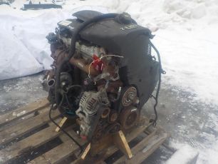 500382117 IVECO Крышка двигателя
