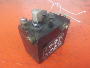 7482053294 RENAULT Насос подъема кабины, № XF240401