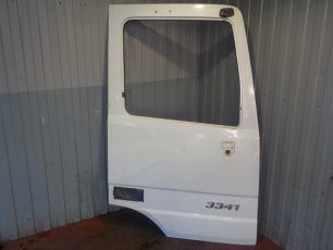9437201605 MERCEDES Дверь правая, № XF159986