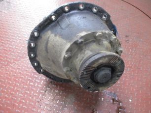 5600586097 RENAULT Редуктор заднего моста, P1370, № XF155635