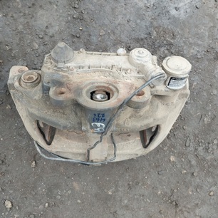 9444207601 MERCEDES Суппорт передний правый, № XF463226