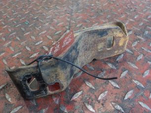 500333817 IVECO Кронштейн бампера левый