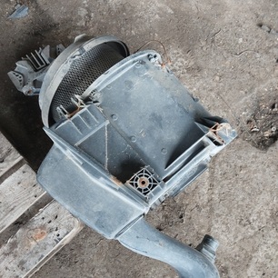 9735280706 MERCEDES Корпус воздушного фильтра, № XF475862