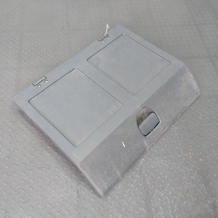 9608430730 MERCEDES Крышка бардачка, № XF453204