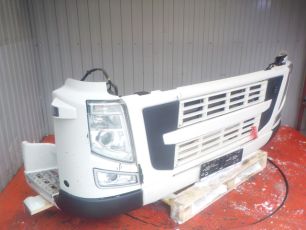 VOLVO Бампер передний, № XF272457