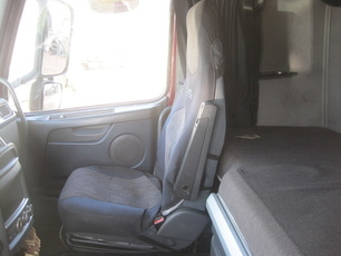 21339972 VOLVO Сиденье правое, № XF256299