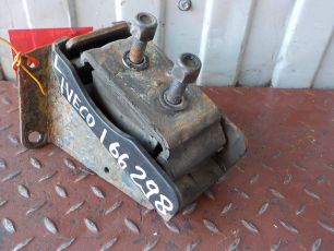 504046294 IVECO Подушка двигателя, № XF166298