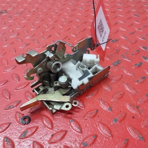 9737200835 MERCEDES Замок двери