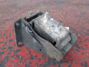504046292 IVECO Подушка двигателя, № XF184225