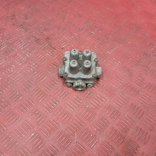 9347144000 WABCO Кран 4-х контурный, № XF449784