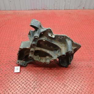 5010574082 RENAULT Кронштейн усилителя бампера правый, № XF479839