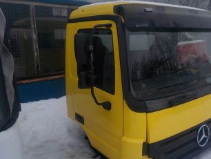 9437201605 MERCEDES Дверь правая, № XF125603