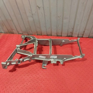 TD04C024004 TANGDE Кронштейн фары правой