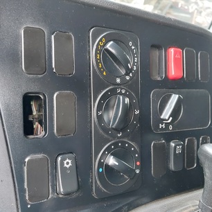 9678200197 MERCEDES Блок управления отопителя, № XF454771