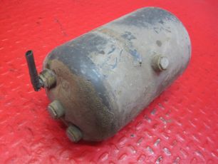 0064323701 MERCEDES Ресивер воздушный, № XF241125
