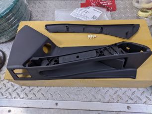 T09675002 TOPCOVER Ручка двери внутренняя правая