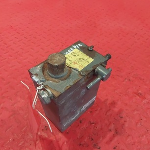 811W417236008 SITRAK\HOWO Насос подъема кабины