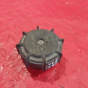 0005000206 MERCEDES Крышка расширительного бачка, № XF458541
