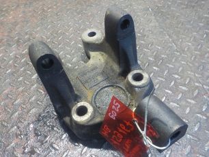 9483255209 MERCEDES Кронштейн реактивной тяги