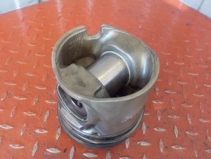 5001855845 RENAULT Поршень, № XF56060