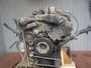 0020106500 MERCEDES Двигатель, OM501