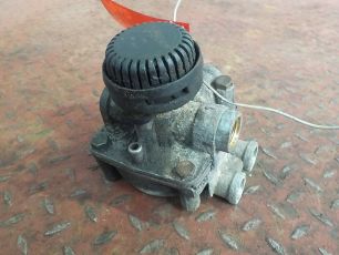 5010260705 RENAULT Клапан ускорительный, № XF123296