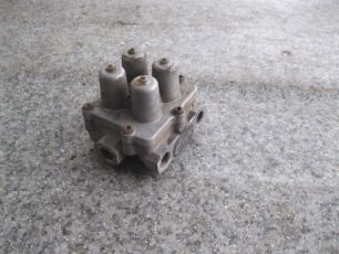 1395945 SCANIA Кран 4-х контурный, № XF11015