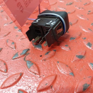 383744 SCANIA Кнопка, № XF479401
