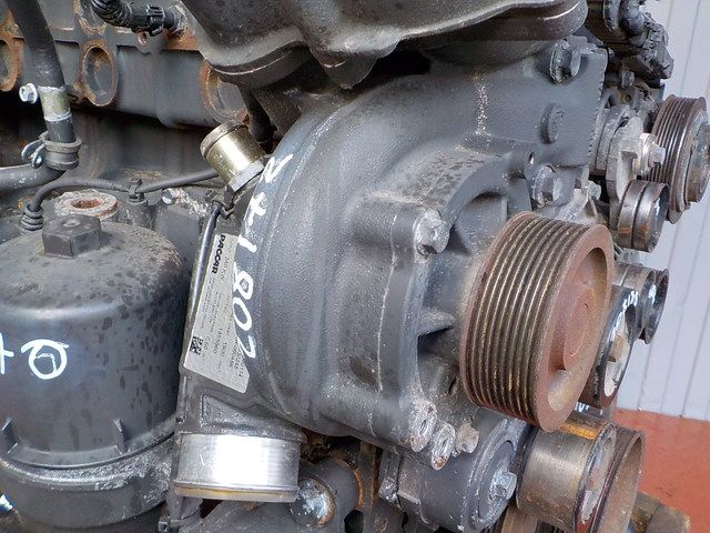 1853298 DAF Насос водяной, № XF208172, фото 1