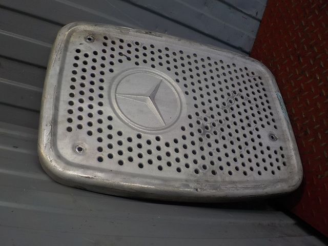 9424922730 MERCEDES Защита глушителя, № XF178645, фото 1