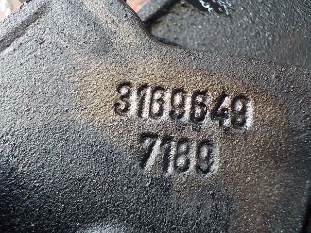 20381181 VOLVO Крышка двигателя, № XF221114, фото 6