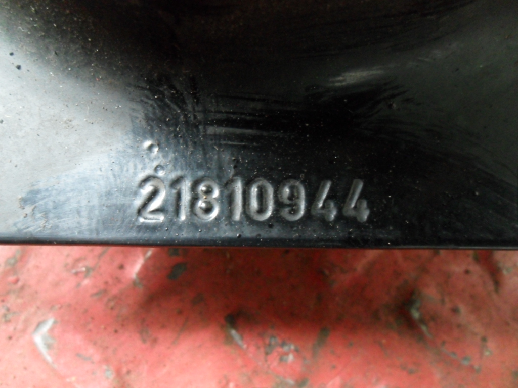 21810944 VOLVO Подушка двигателя, № XF213788, фото 4
