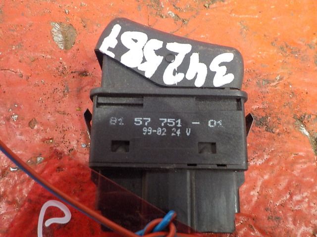 8157751 VOLVO Кнопка, № XF342587, фото 4