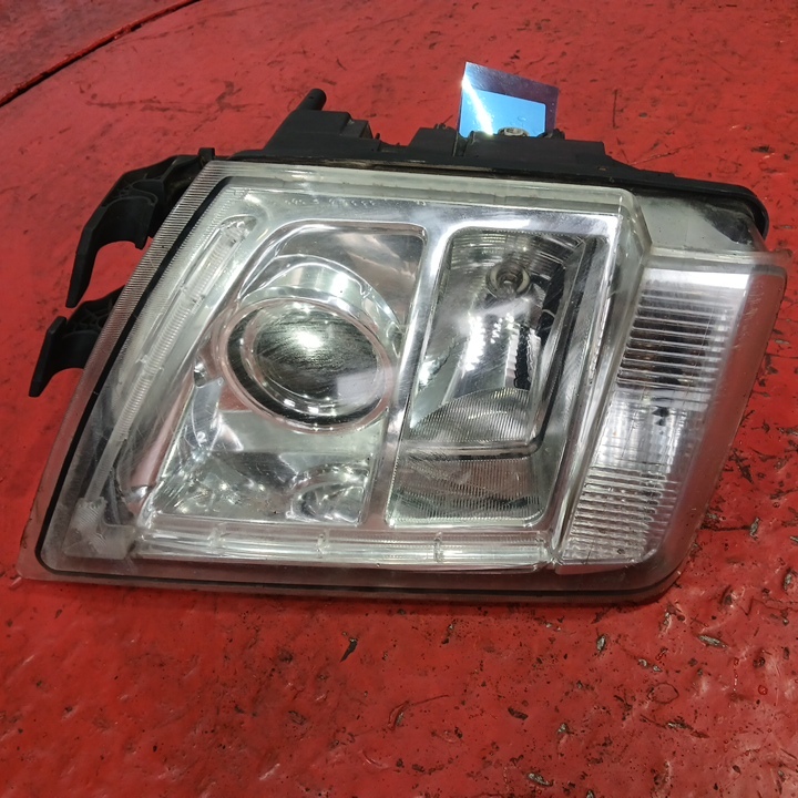 82304585 VOLVO Фара правая, № XF479491, фото 9