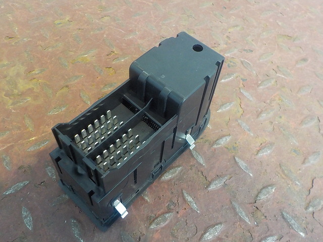 T00203002 TOPCOVER Блок управления стеклоподъемника, фото 1