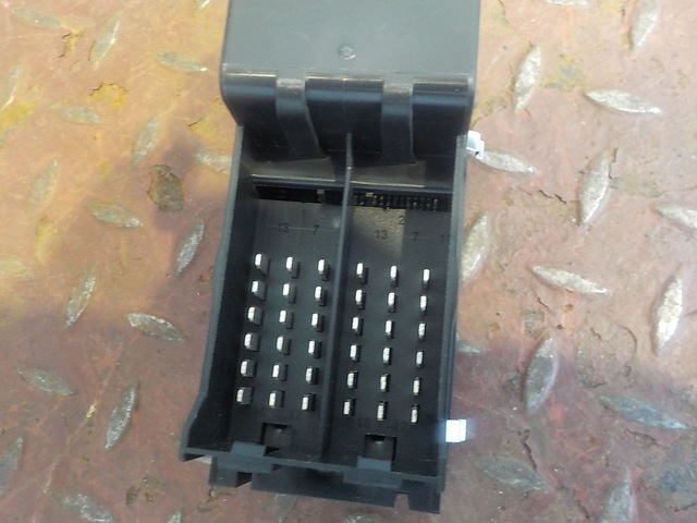 T00203002 TOPCOVER Блок управления стеклоподъемника, фото 2