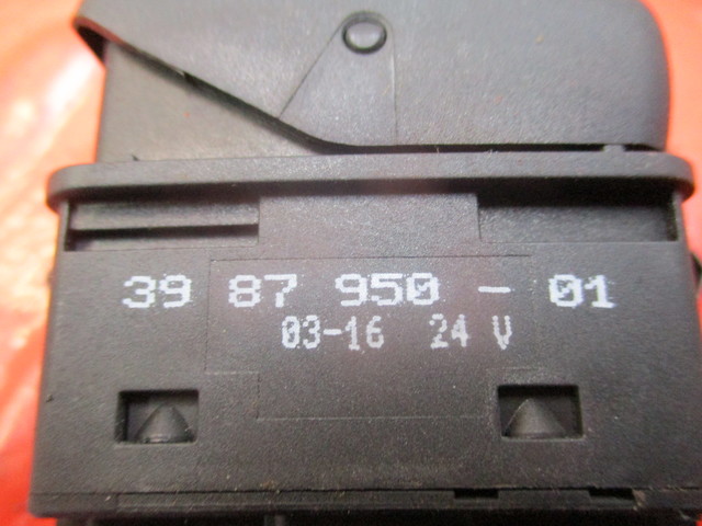 3987950 VOLVO Кнопка, № XF370119, фото 2