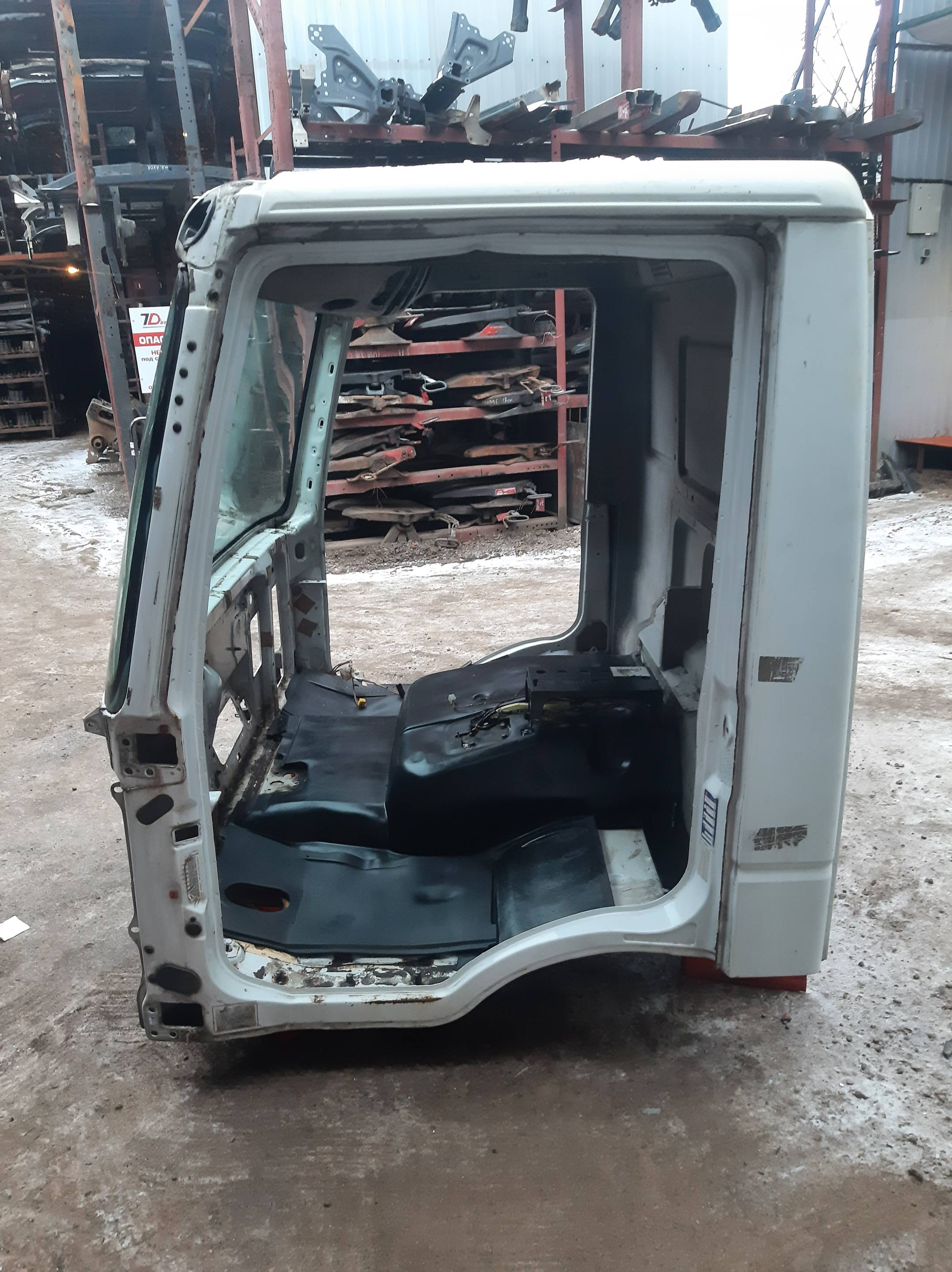 IVECO Каркас кабины, № XF172236, фото 2