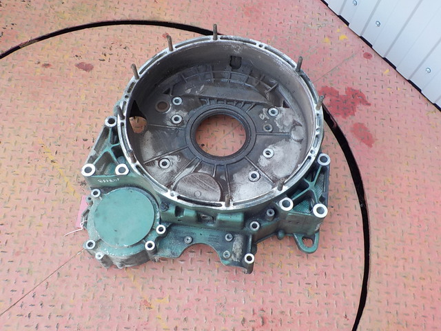 21515910 VOLVO Кожух маховика, № XF147113, фото 1