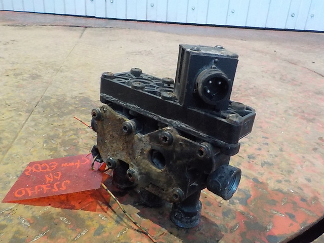 20514451 VOLVO Кран ECAS, № XF227770, фото 2