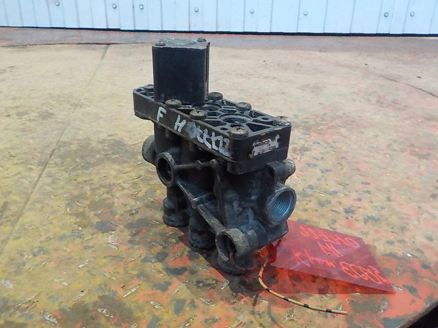20514451 VOLVO Кран ECAS, № XF227770, фото 3
