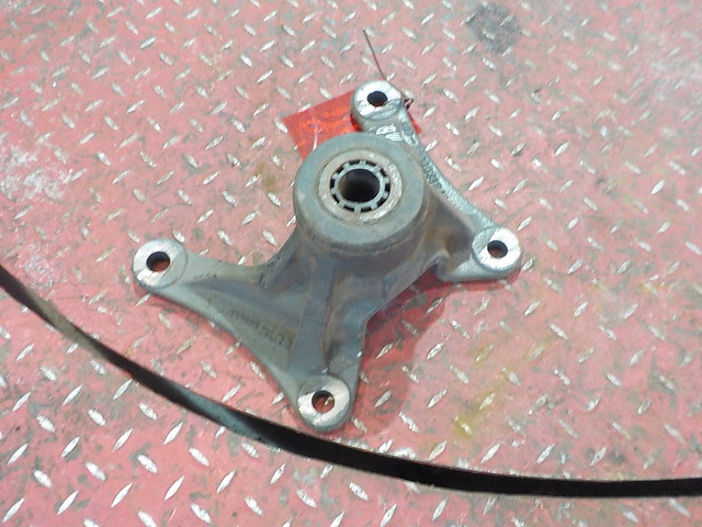 9723250003 MERCEDES Кронштейн задней рессоры, № XF265111, фото 2