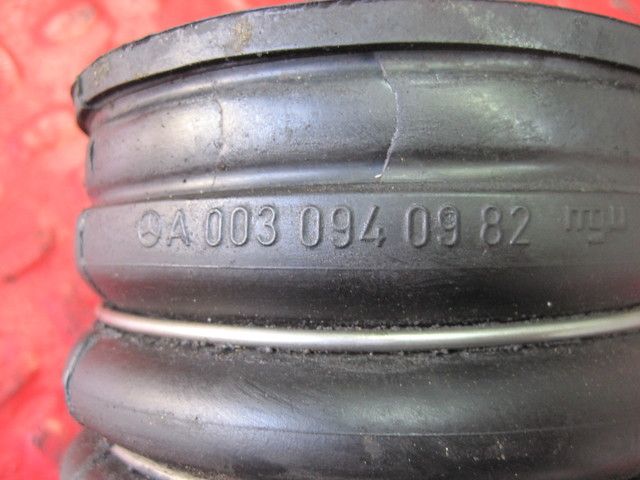 0030940982 MERCEDES Патрубок интеркулера, № XF244725, фото 4