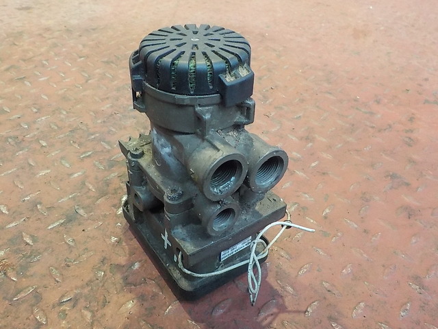 20428938 VOLVO Модулятор EBS, № XF84486, фото 3